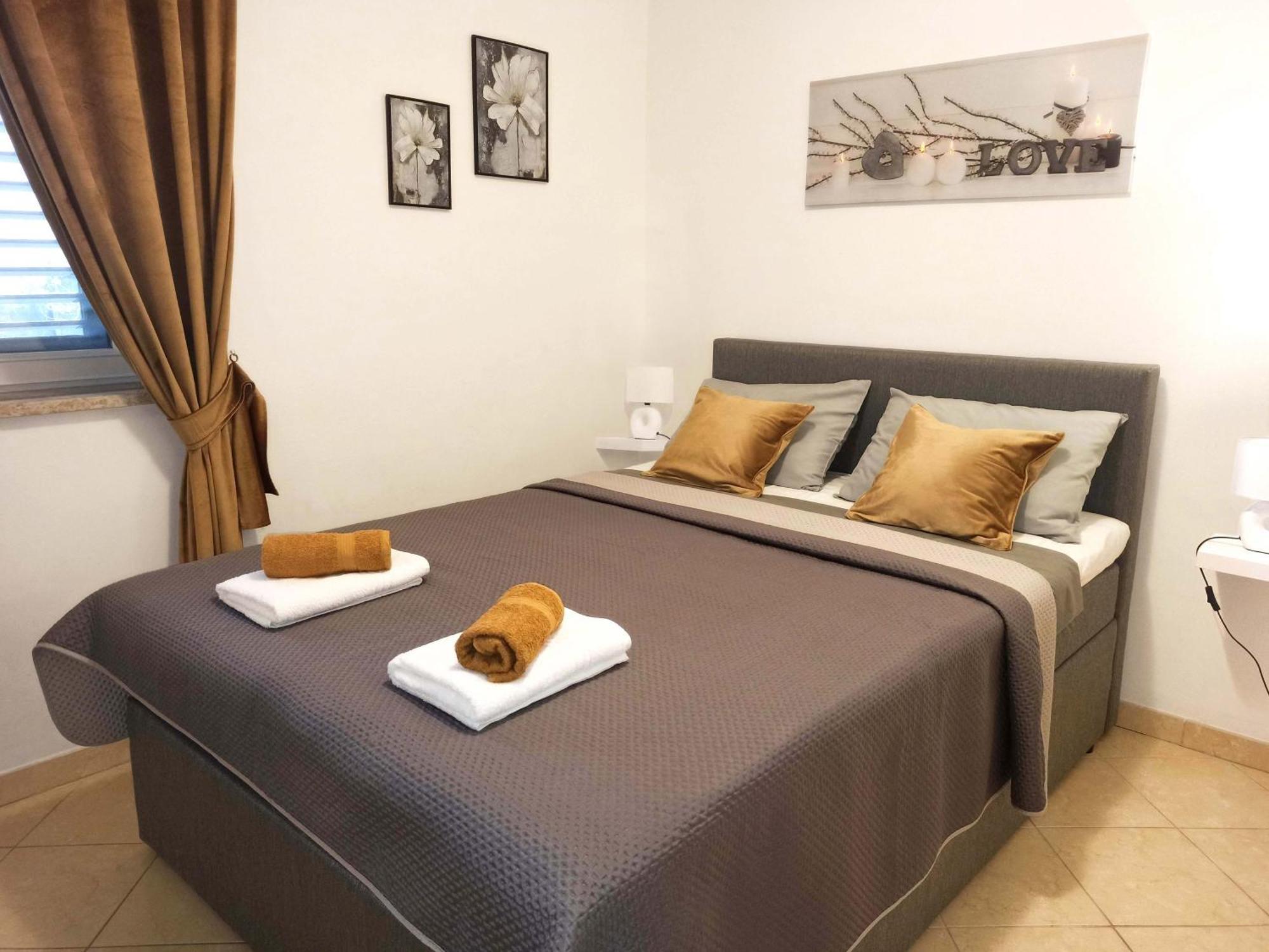 Apartman Dora Póla Kültér fotó