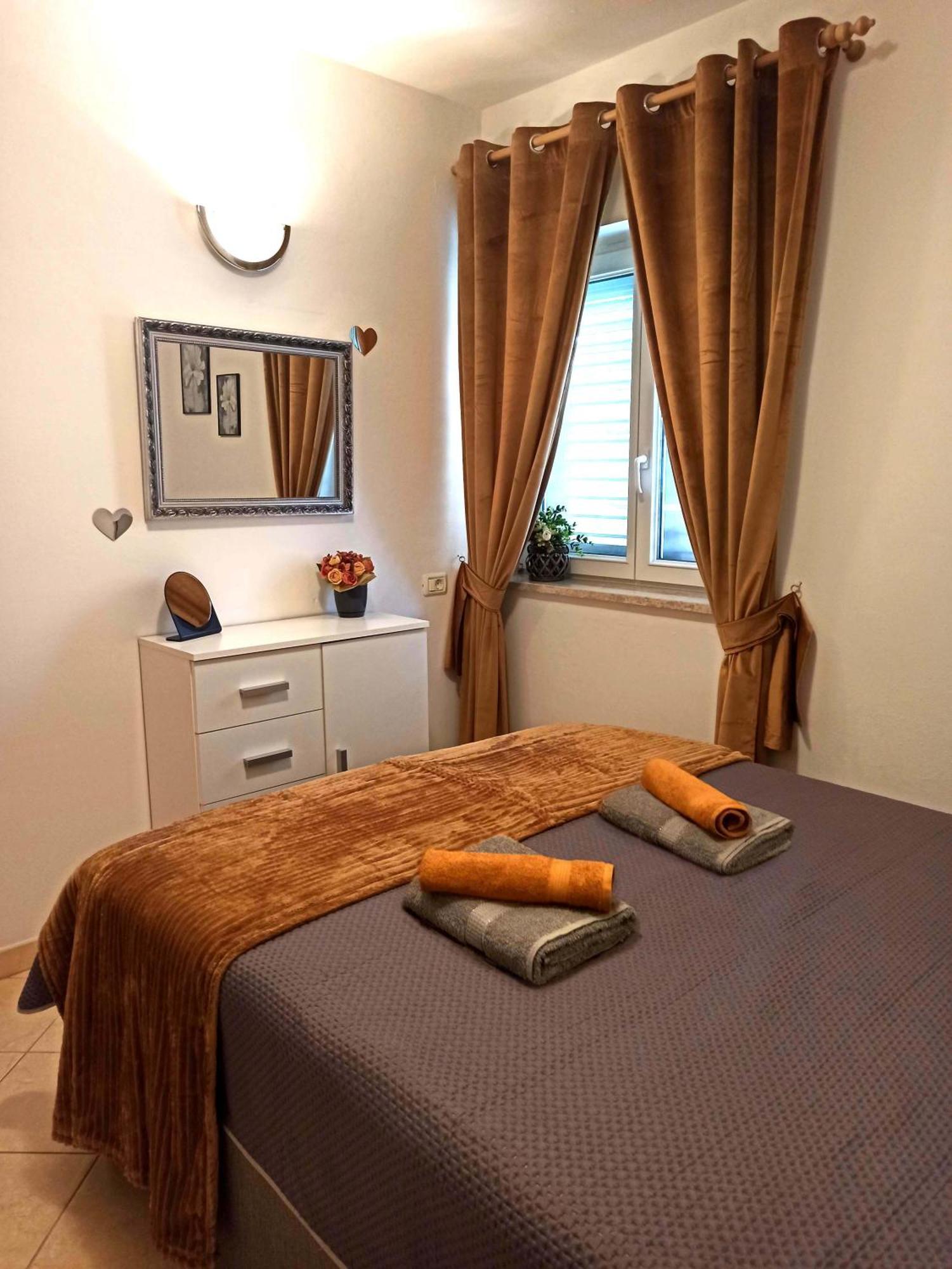 Apartman Dora Póla Kültér fotó